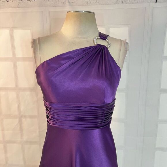 Adrianna Papell purple satin one shoulder rhinestone embellished gown size 4 - Picture 2 of 11